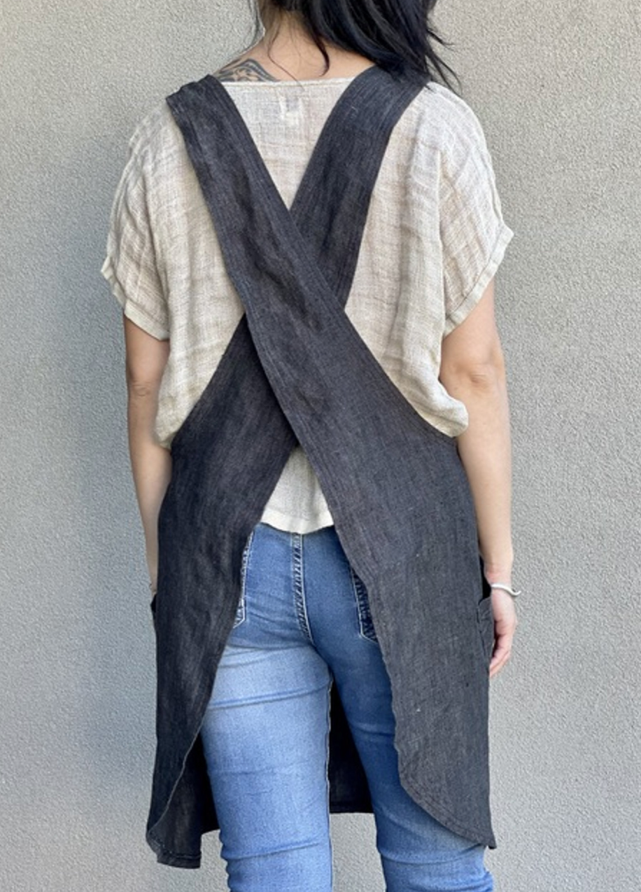 Linen Unlimited Elm Cross Back Apron - Charcoal