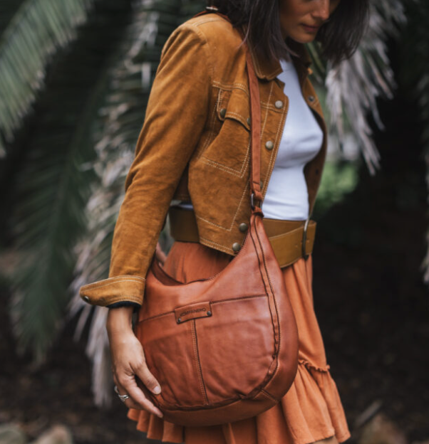 Kompanero Juliette Crossbody Bag - Cognac